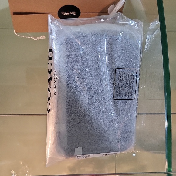 New! Nolita 19 In Colorblock Signature Canvas in Silver/Graphite/Light Mist - Picture 5 of 6